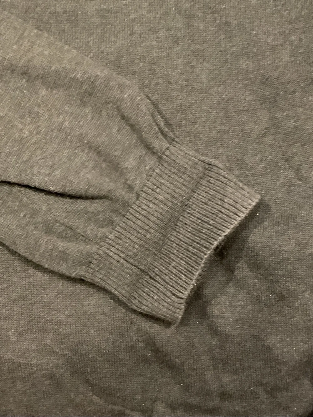 Jos. A. Bank Traveler V-Neck Sweater in Green
